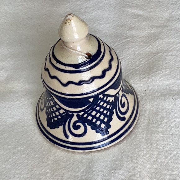 FINAL SALE PRICE Hummingbird Feeder & Mexican? Bell - Picture 7 of 10